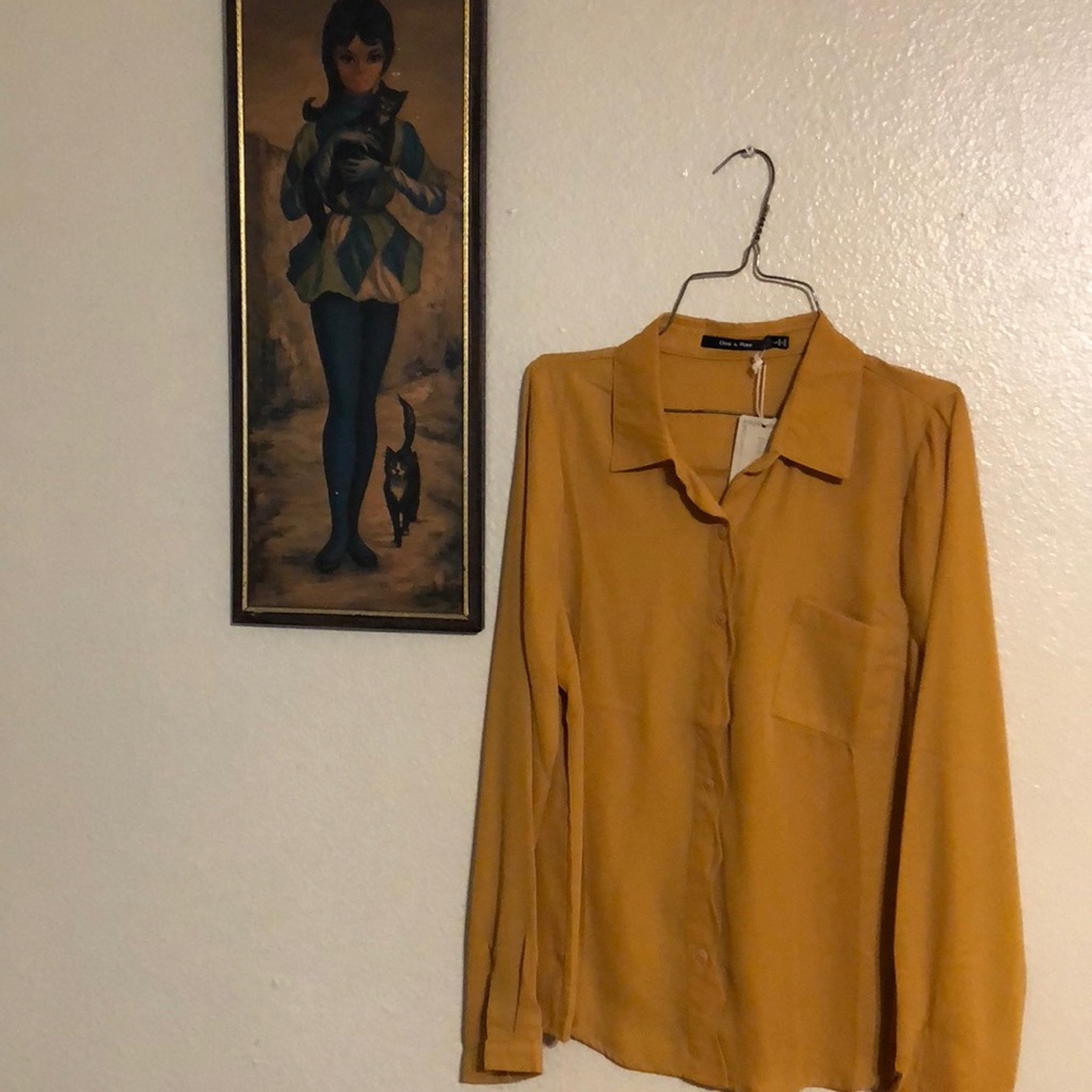 Doe and Rae ruffle top mustard color. Vintage